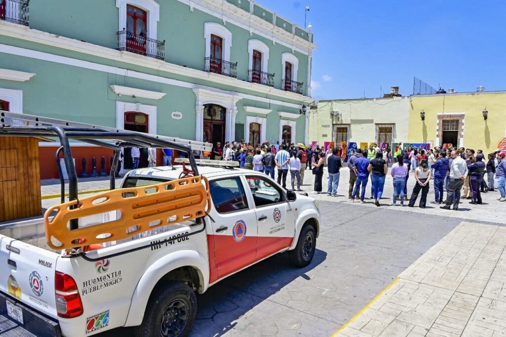 Huamantla se Sumó a la Seguridad: Éxito en el Simulacro Nacional 2025 2 fb img 17459821149938860949412753154535-