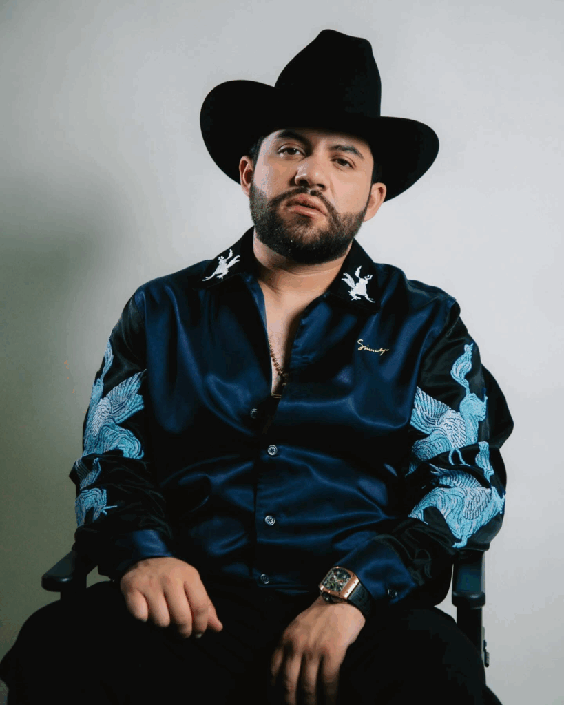 LUIS R. CONRIQUEZ SE INTEGRA A LA FAMILIA DE STAR MEDIA AND CONSULTING 2 image-